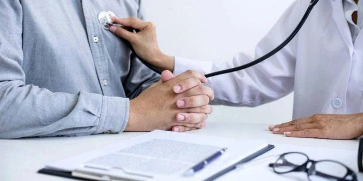 Hở van động mạch chủ: Nguyên nhân, triệu chứng và phương pháp điều trị Hở van động mạch chủ: Nguyên nhân, triệu chứng và phương pháp điều trị